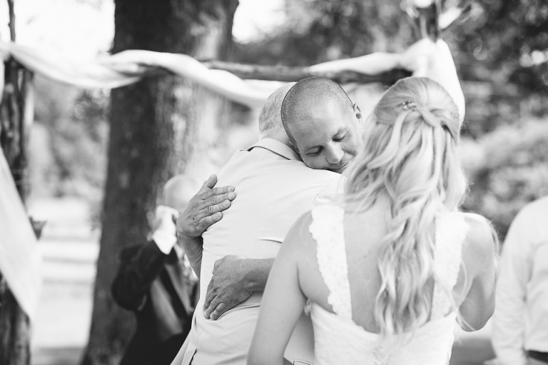 rustic-barn-wedding-pa-16