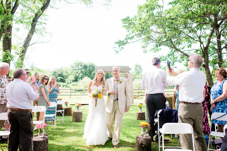 rustic-barn-wedding-pa-17