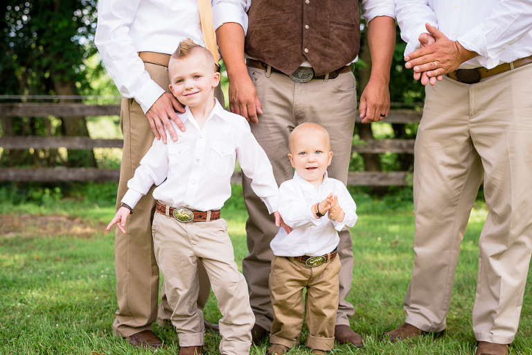 rustic-barn-wedding-pa-23