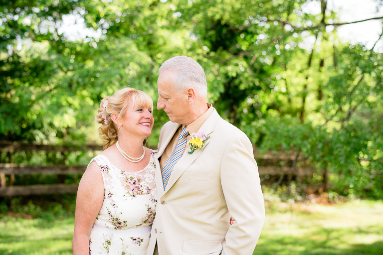 rustic-barn-wedding-pa-24