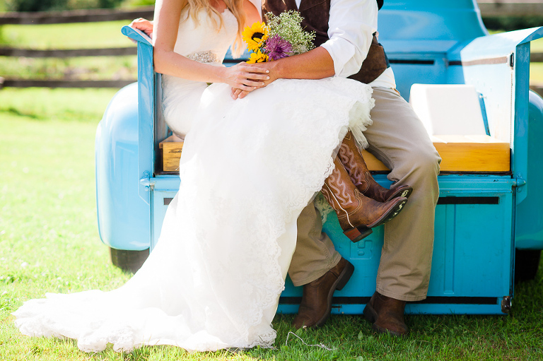 rustic-barn-wedding-pa-28