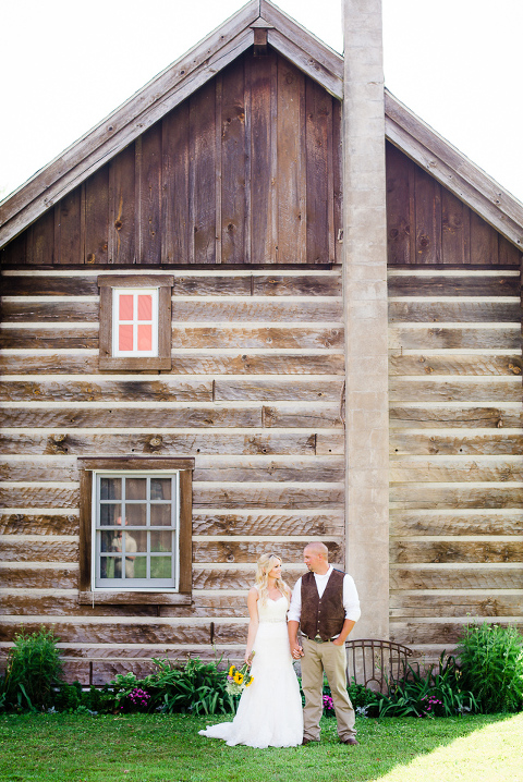 rustic-barn-wedding-pa-30
