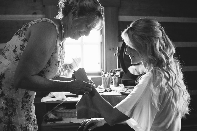 rustic-barn-wedding-pa-4