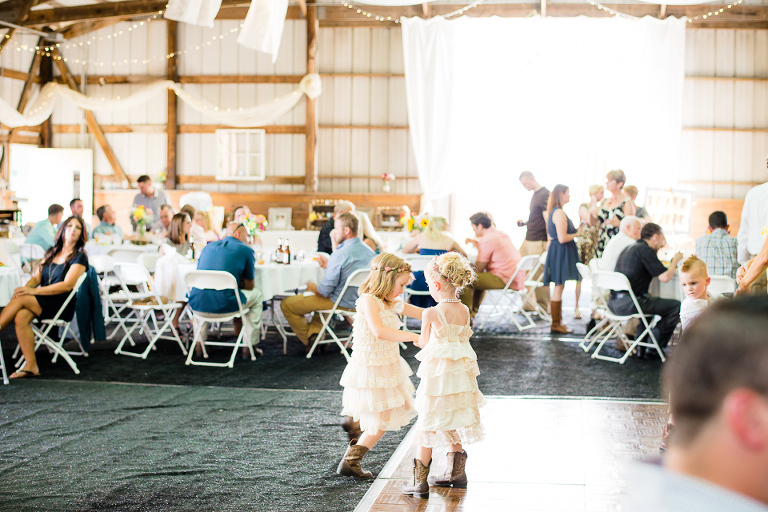 rustic-barn-wedding-pa-40
