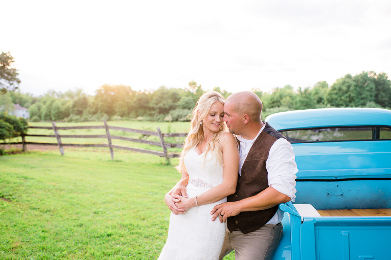 rustic-barn-wedding-pa-44