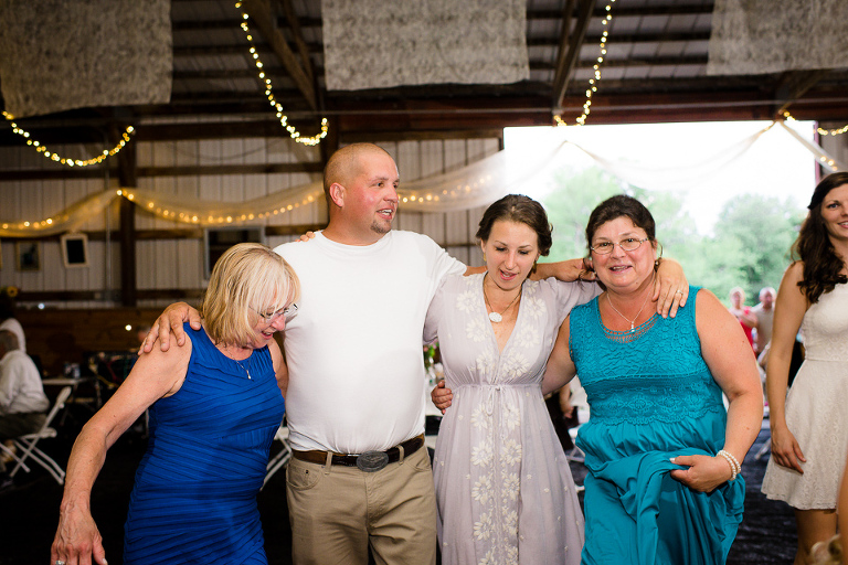 rustic-barn-wedding-pa-50
