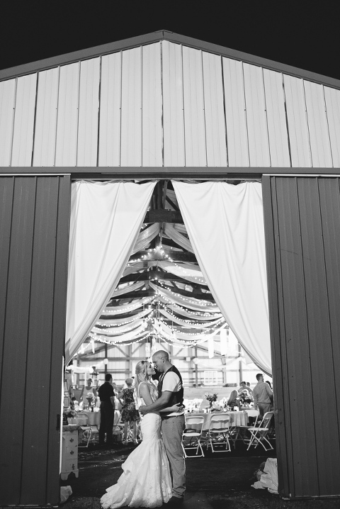 rustic-barn-wedding-pa-51