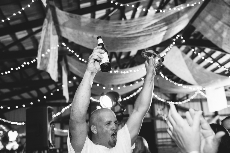 rustic-barn-wedding-pa-53