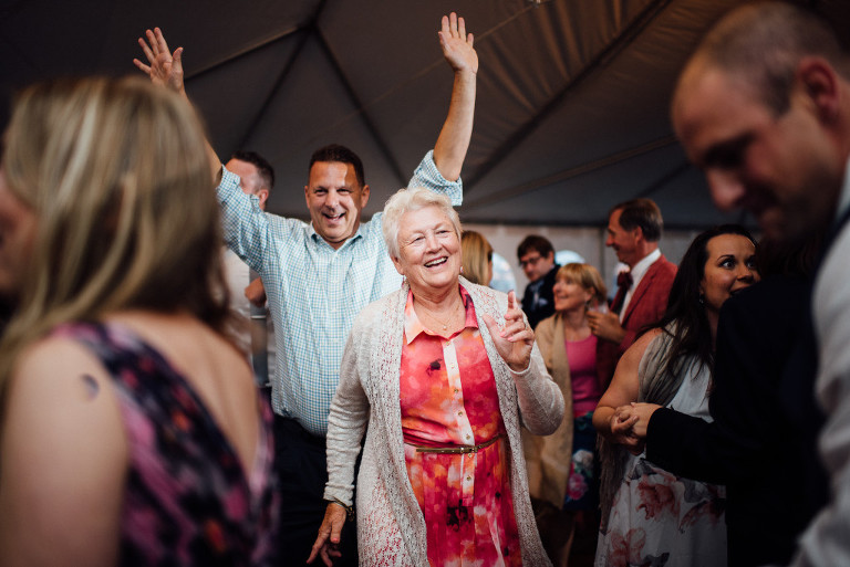 red-dragon-canoe-club-nj-wedding-photographer-45