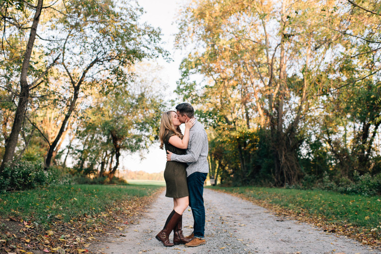 smithville-mansion-engagement-session-10