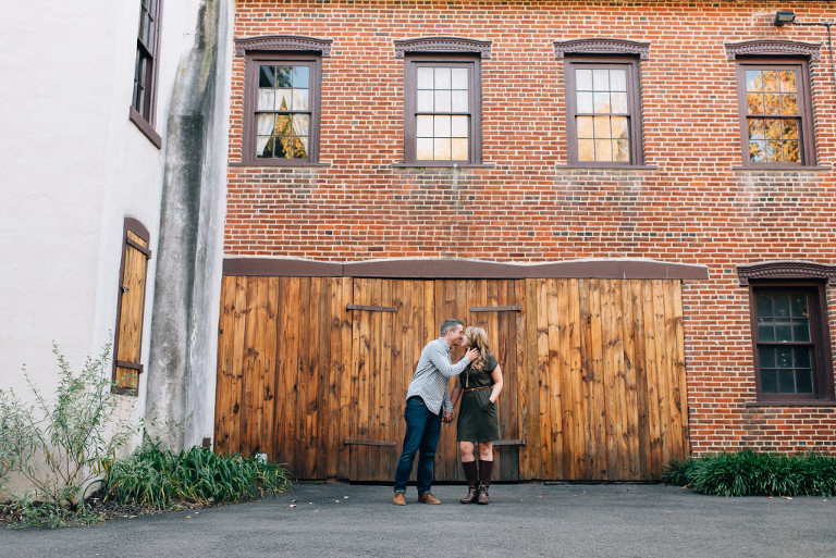 smithville-mansion-engagement-session-2