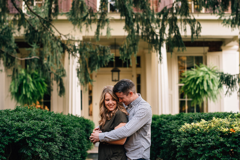 smithville-mansion-engagement-session-3