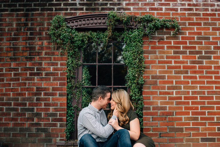 smithville-mansion-engagement-session-8