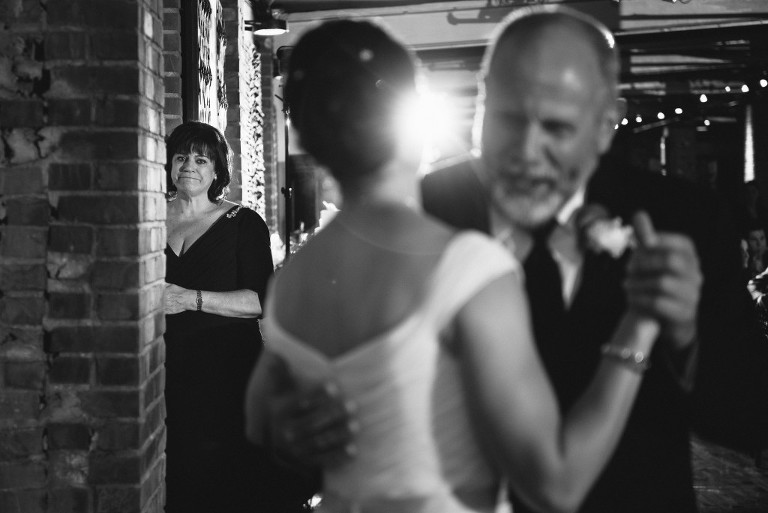 artesano-gallery-manayunk-philadelphia-wedding-30