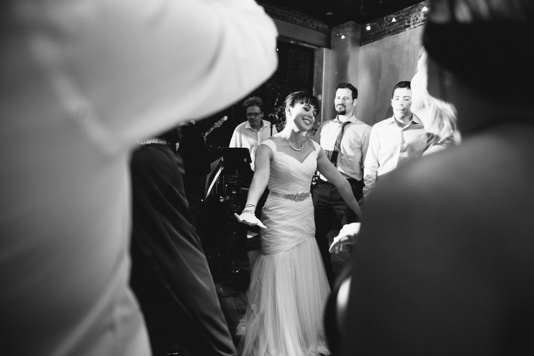 artesano-gallery-manayunk-philadelphia-wedding-33