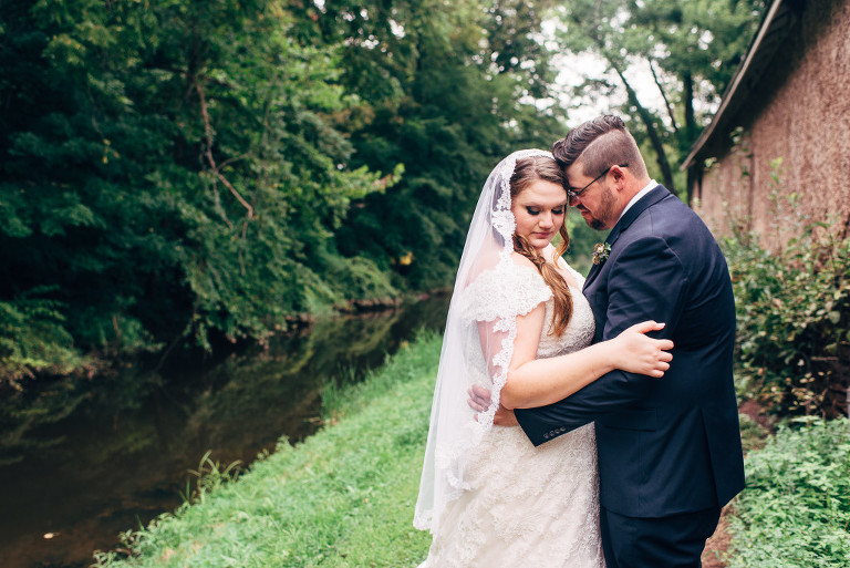 golden-pheasant-inn-erwinna-pa-wedding-24