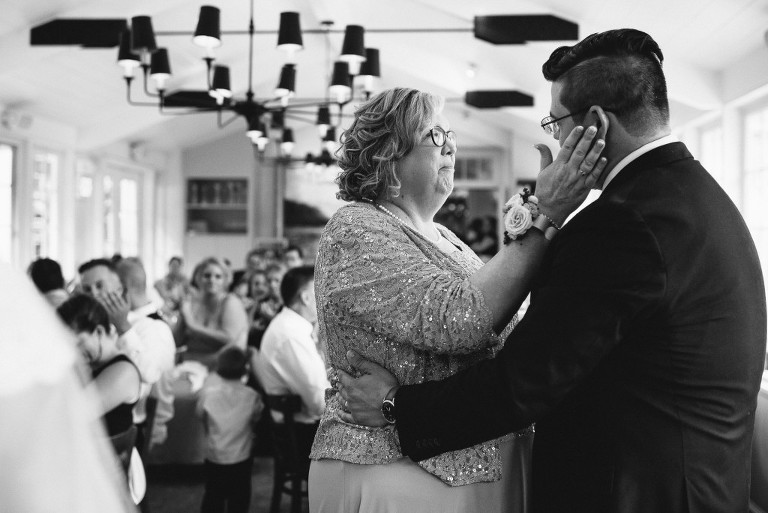 golden-pheasant-inn-erwinna-pa-wedding-30