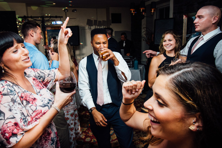 golden-pheasant-inn-erwinna-pa-wedding-38