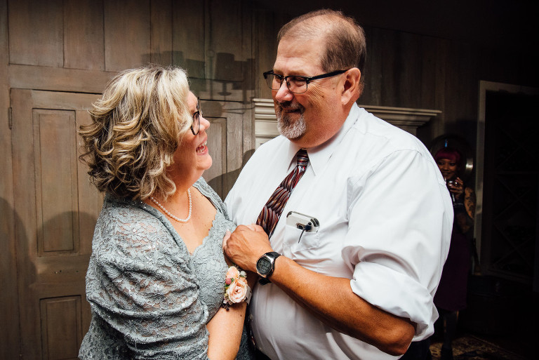 golden-pheasant-inn-erwinna-pa-wedding-39